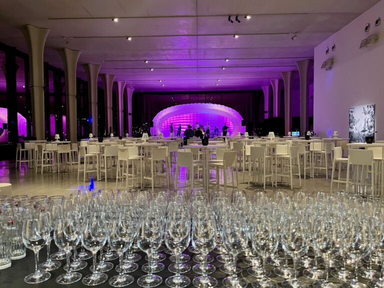 La Verrière du Musée de La Boverie – grande salle lumineuse de 1.200 m² pour séminaires, galas et repas jusqu’à 600p